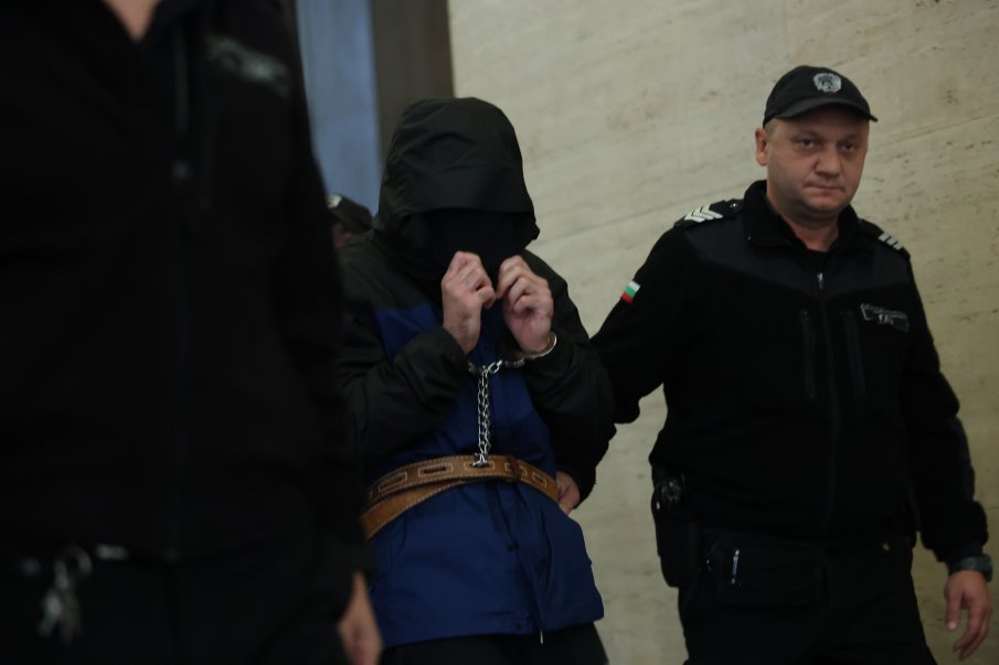 НЯМА ПРОШКА: Съдът остави за постоянно в ареста прокурорското синче Васил Михайлов