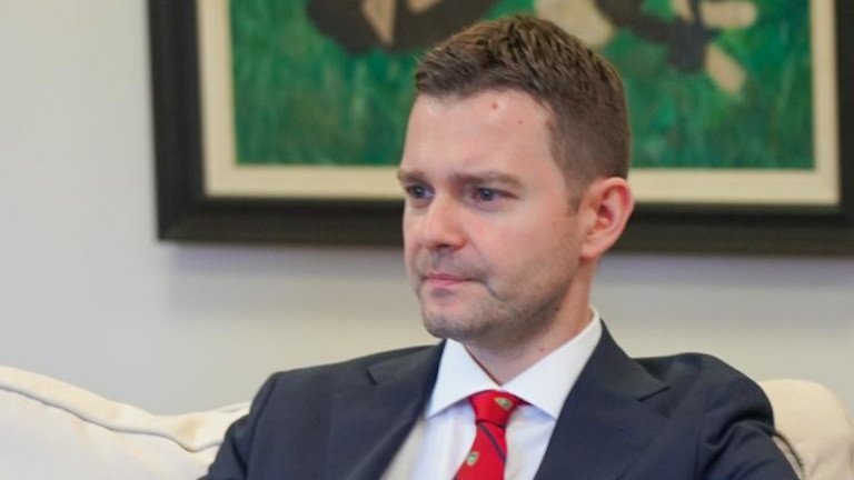 Външният министър на РСМ иска среща с българските власти