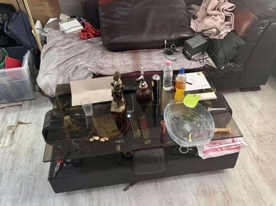 Спипаха четирима души, докато произвеждат метамфетамин