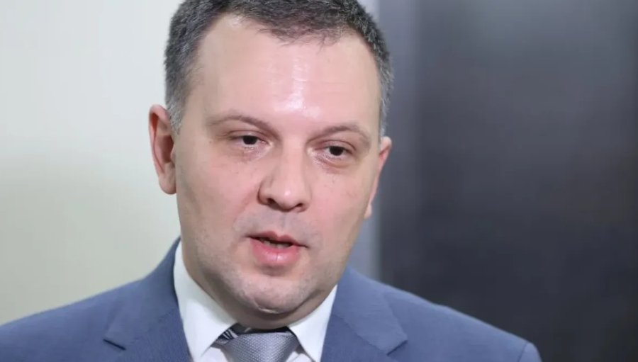 НОВА АФЕРА: Правосъдният министър пробутва за нов и.ф. главен прокурор лице, свързано с джуджетата