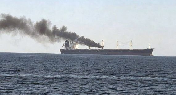Русия удари кораб в Черно море, пренасял военна техника за Украйна