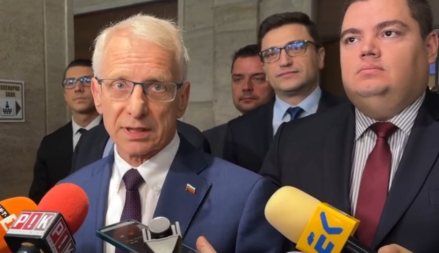 ОТ ПОСЛЕДНИТЕ МИНУТИ! Промяната свиква ново извънредно заседание на парламента заради помилването на Петричкия Ескобар (НА ЖИВО)
