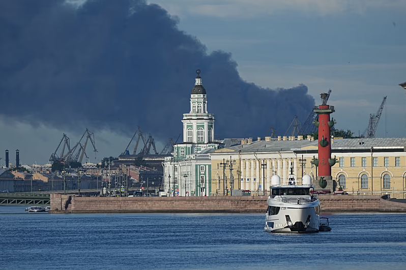 Жертва и ранени при украинска атака над Санкт Петербург