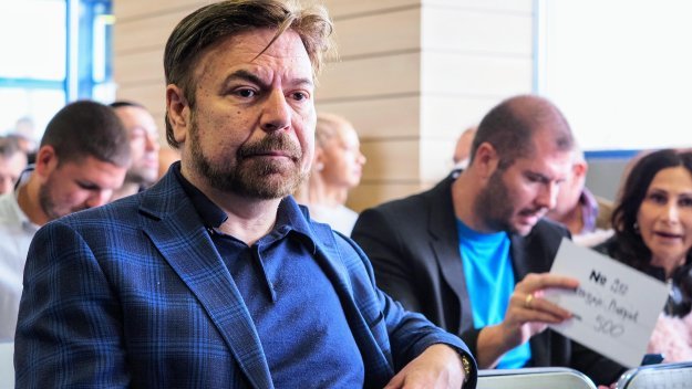 ЛЪЧ НАДЕЖДА: Мило Борисов спасява Ботев Пловдив?