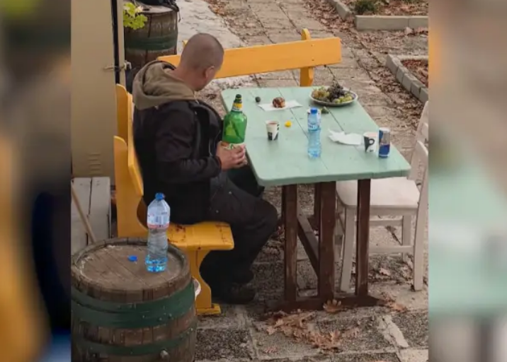 Пиян председател на СИК в село Изгрев край Царево цъфна с 2-литрова бутилка бира на изборите