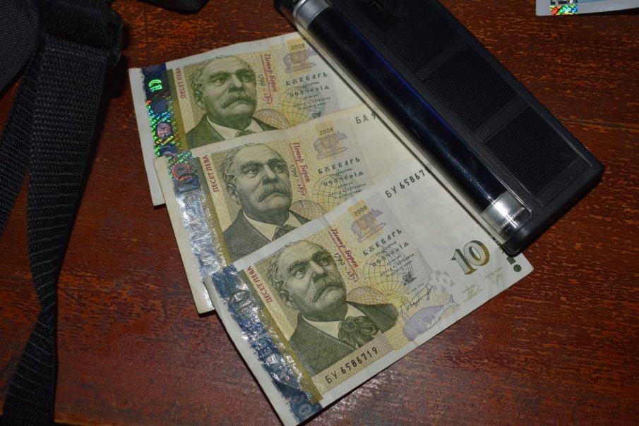 Съдят мотоциклетист без книжка за опит за подкуп на полицаи