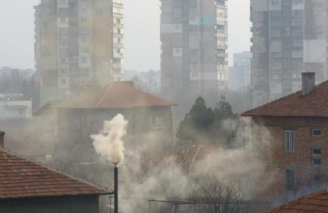 Пловдив и Ловеч дишат най-трудно днес