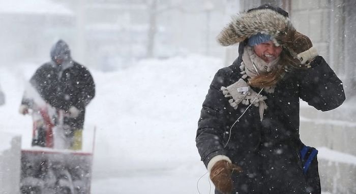 Снегът и бурите взеха жертви в Япония