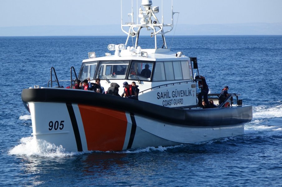 Сблъскаха се лодки на гръцката и турската брегова охрана