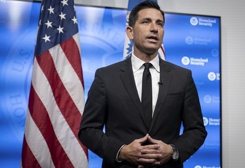 Изпълняващият длъжността министър на вътрешната сигурност на САЩ подаде оставка