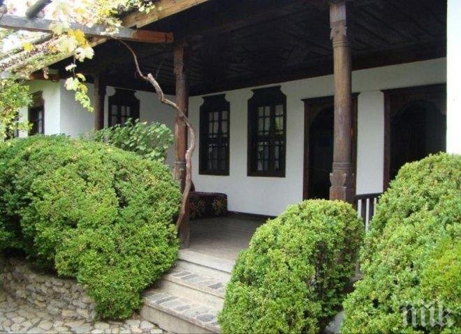 Откраднаха кутията за дарения в къщата музей на Иван Вазов в Сопот