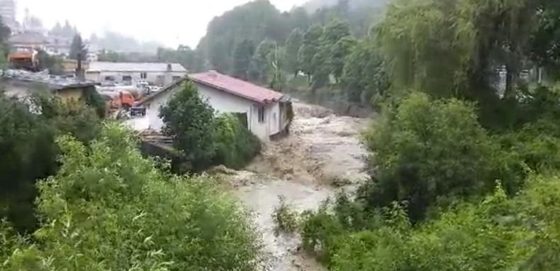 Продължава възстановяването на най-пострадалите от водното бедствие региони Продължава възстановяването на най-пострадалите от водното бедствие региони