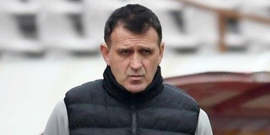 БОМБА НА АРМИЯТА: ЦСКА бие шута на Акрапович при провал за купата