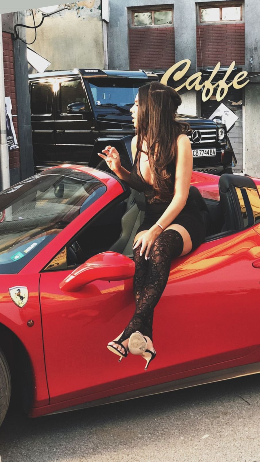 ОТ ПОСЛЕДНИТЕ МИНУТИ: Баровско Ферари изгоря като факла на Околовръстното в София (ВИДЕО/СНИМКА)