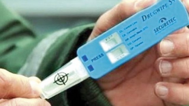 Спипаха водач, почерпен с коктейл от 4 вида наркотици