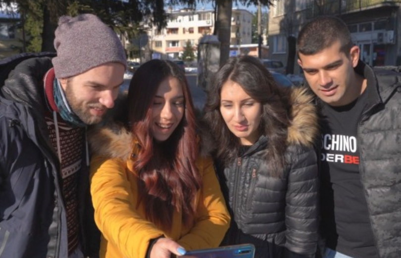 Младежи спасиха от измръзване възрастен мъж в Берковица