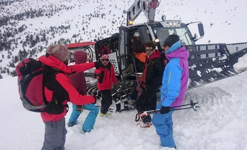 Млада жена пострада при преход със ски в района на връх Равнец