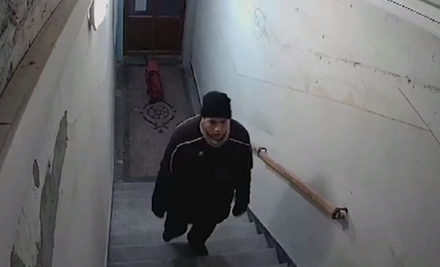 Чевръст крадец системно обира блок, взел си даже и... пране