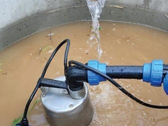 СЪСЕДИ НА ВОЙНА: Блокове се наводняват с маркучи в София