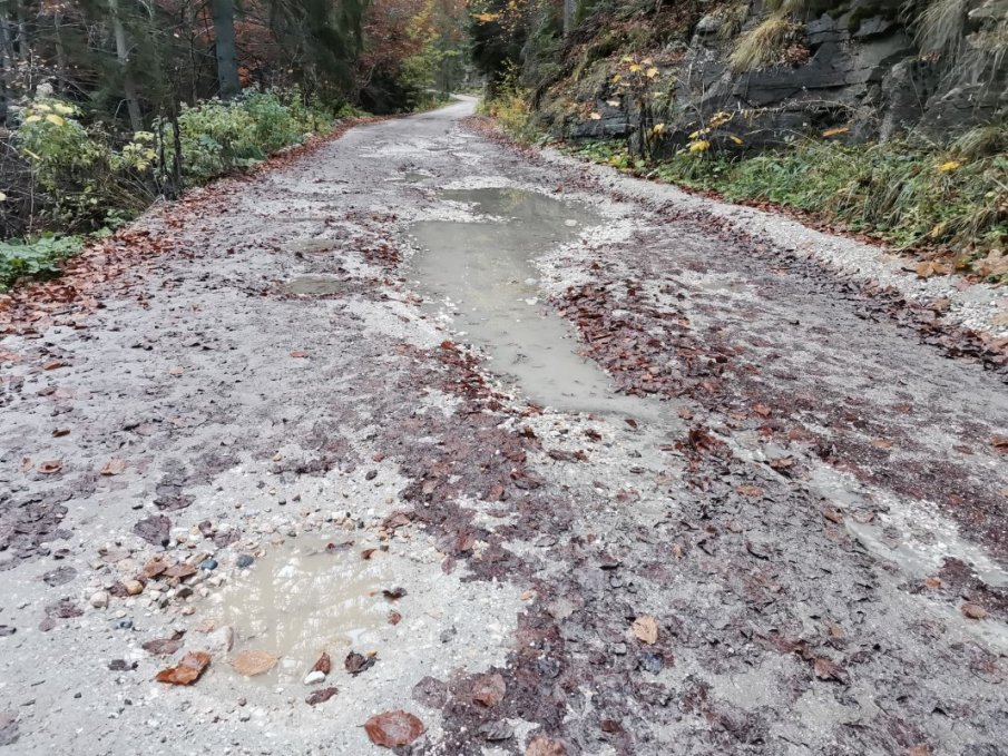 Търпението на три села в Родопите се изчерпа, излизат на протест заради рухнал път