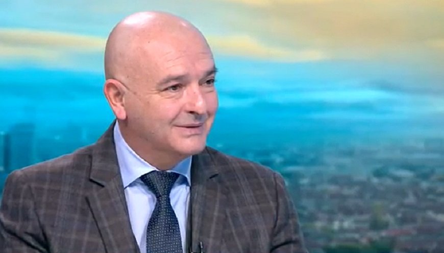 Проф. Мутафчийски с добра новина: Ваксината работи - вече съм защитен! Не трябва да отваряме заведенията преди 1 март