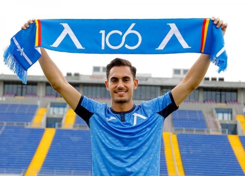 Юноша на Левски заби испанска риалити звезда (СНИМКИ)