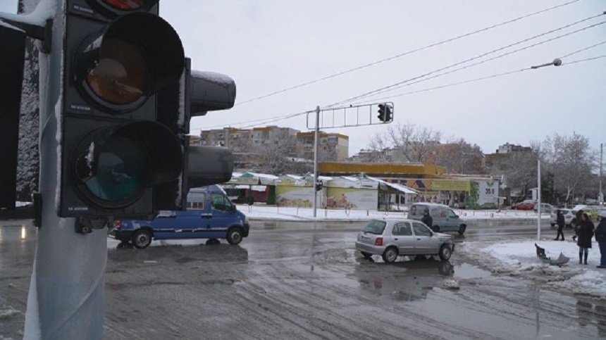 Коли се сблъскаха челно в Пловдив заради неработещи светофари (СНИМКИ)