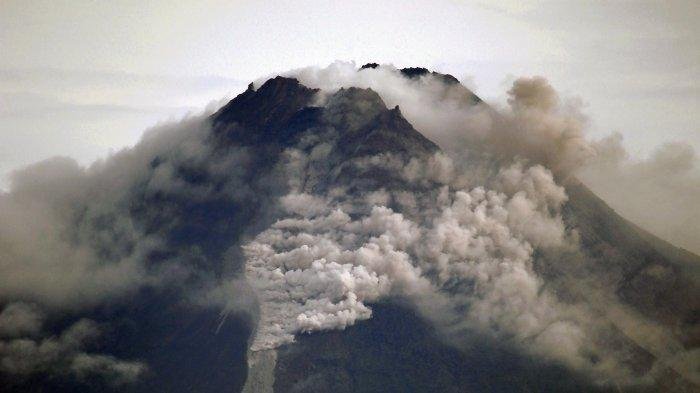 Вулкан изригна в Индонезия, няма данни за жертви