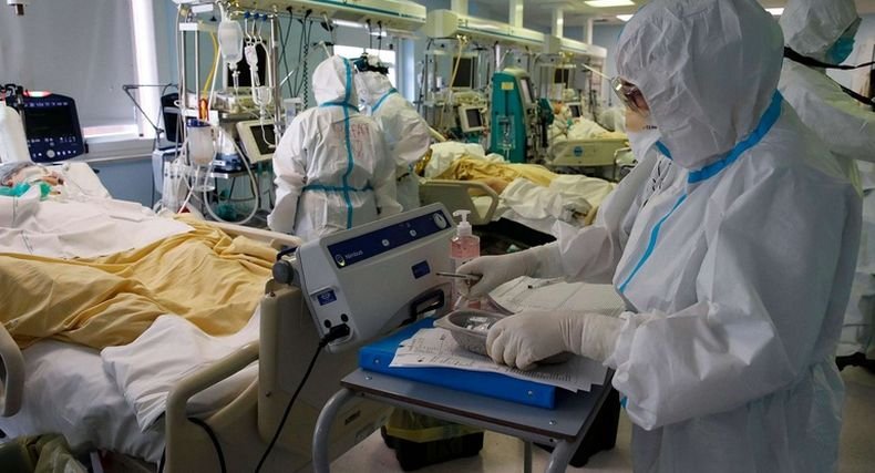 Близо 27 000 новозаразени с коронавируса в Бразилия за денонощие