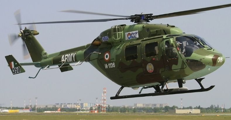 Пилот загина при падането на военен хеликоптер в Индия