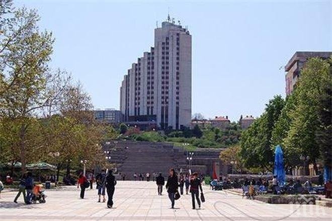 Разград се сдоби с трима нови почетни граждани