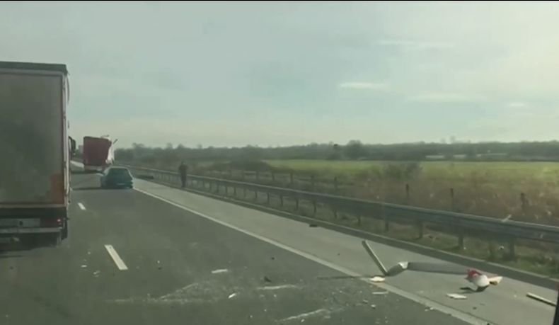 Катастрофа между тирове на Тракия, движението е блокирано