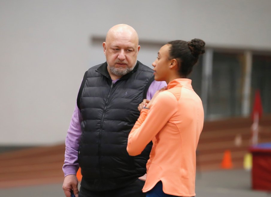 Красен Кралев наблюдава стартовете от националния шампионат по лека атлетика за юноши и девойки в зала (СНИМКИ)