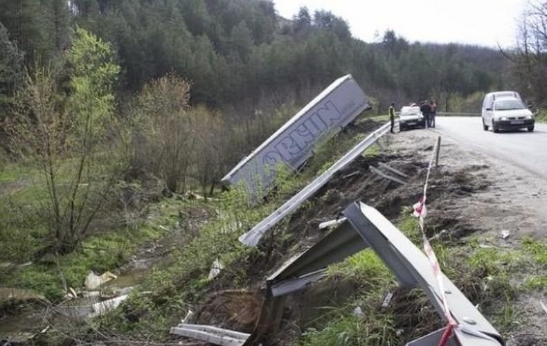 Жители на Велико Търново с подписка за обезопасяване на опасен път на южния вход на града