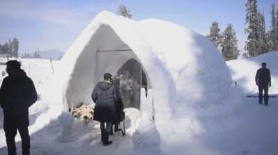 Расте броят на загиналите при срутване на ледник в Индия