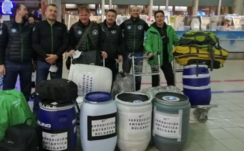 ЕКСПЕДИЦИЯ! Български изследователи заминаха за Антарктида