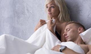 Науката откри защо мъжете заспиват след секс