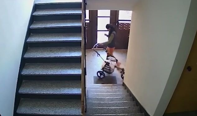 В КРАЧКА: Заснеха крадла на детска количка в столичния квартал „Хаджи Димитър