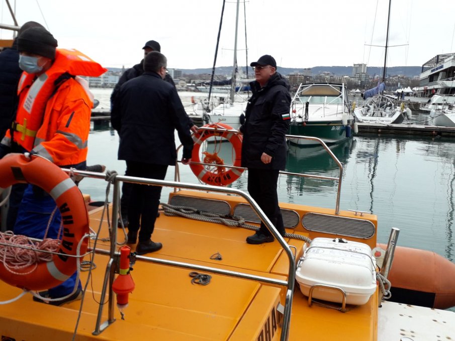 Екоминистърът Емил Димитров: Спряно е замърсяването във Варненското езеро