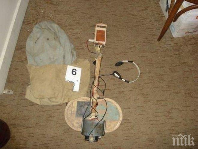 Антични монети и пистолет иззеха от плевенски иманяр