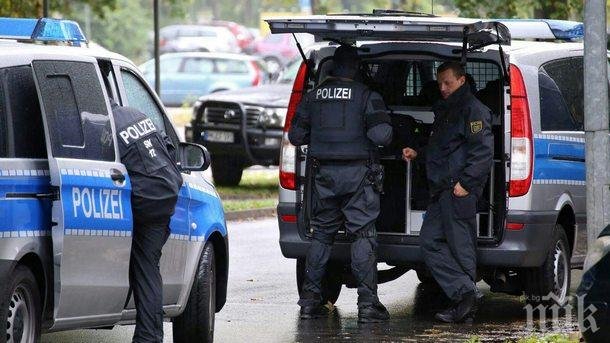 Мъж нахлу с нож в жилищен блок в Германия, ликвидираха го
