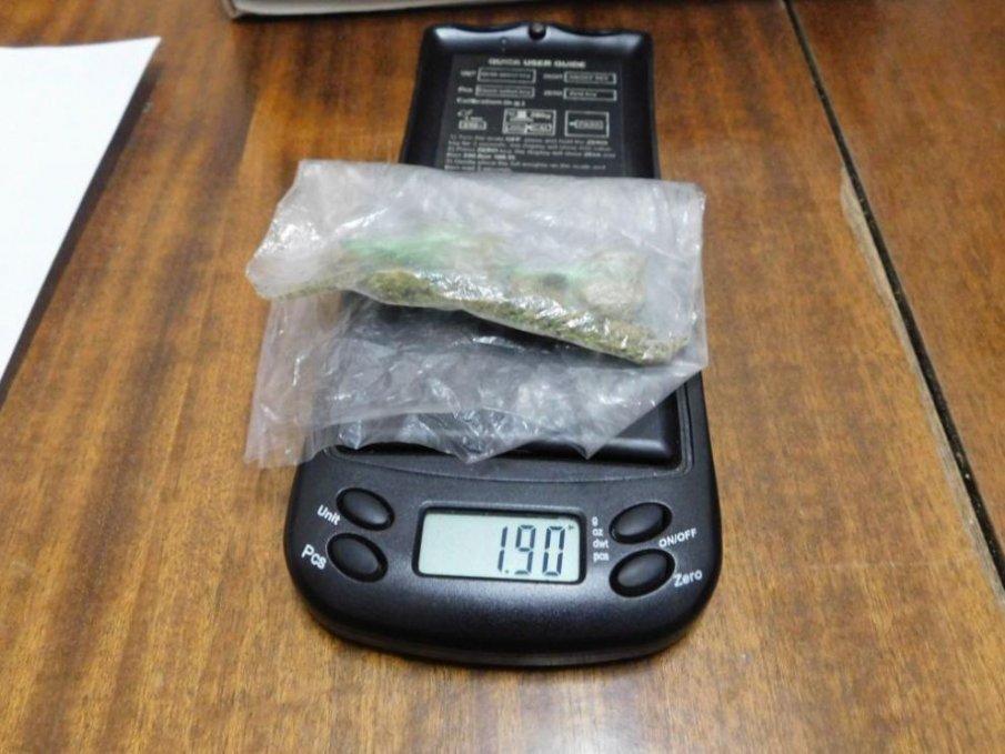 Щракнаха белезниците на двама братя с наркотици от Разград