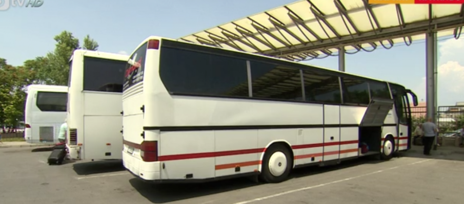 Блокираните заради PCR на френската граница българи вече пътуват