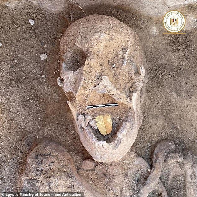 УНИКАЛНО: Откриха мумия със златен език в Египет (ВИДЕО/СНИМКИ)