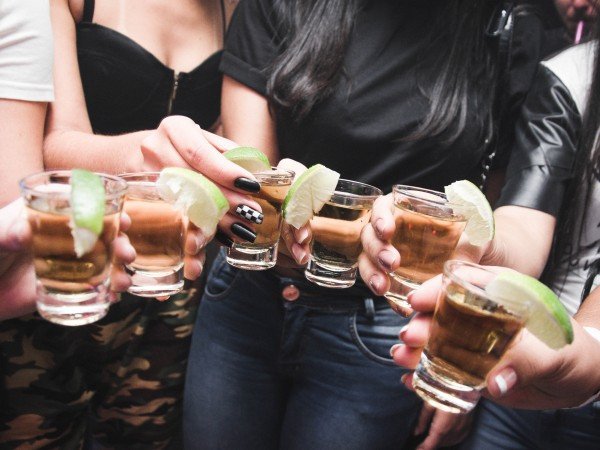 Разбиха три домашни купона в района на Сливен