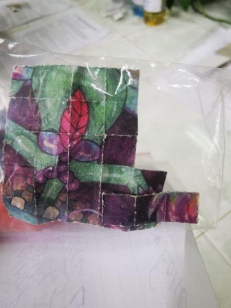 Дрога под формата на пъзел продават край училища в Пловдив