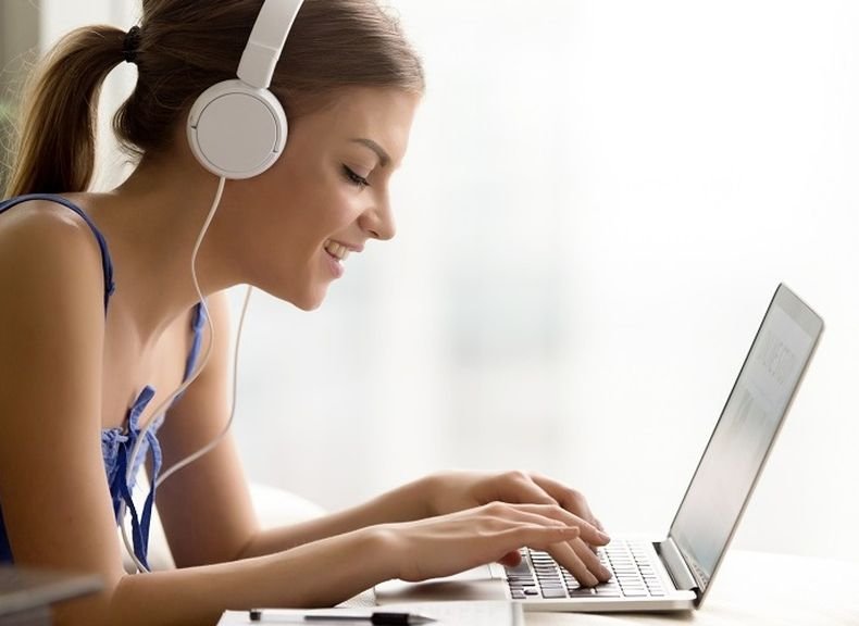 Италианците залагат на ученето на чужди езици по време на локдауна