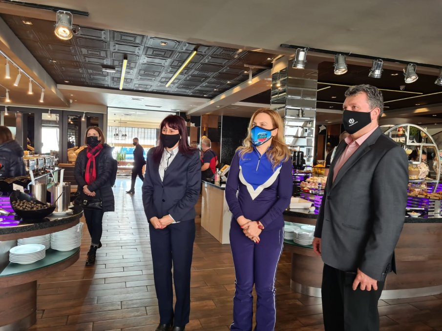 Марияна Николова в Банско: Наблюдава се засилен интерес към зимните курорти