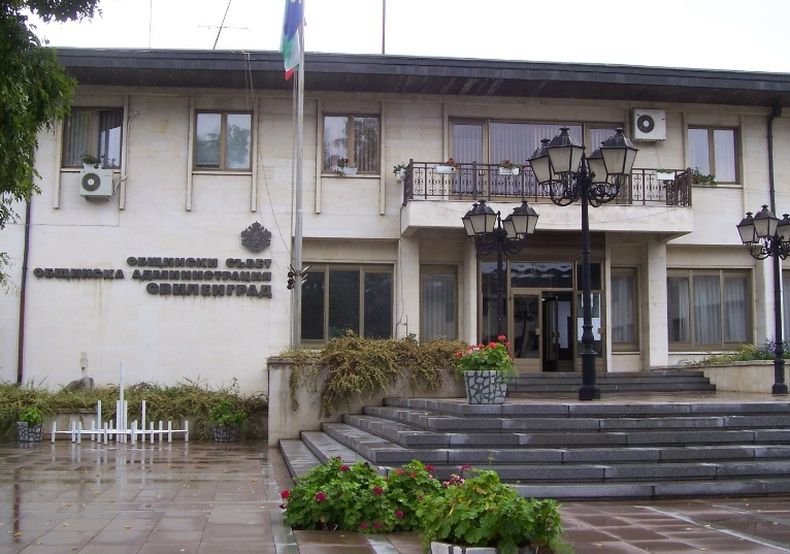 Стрелбище става посетителски център към тракийската гробница в село ...