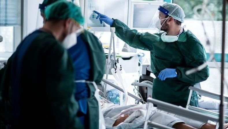 Близо 3 000 нови случая на заразяване с коронавируса в Канада за денонощие